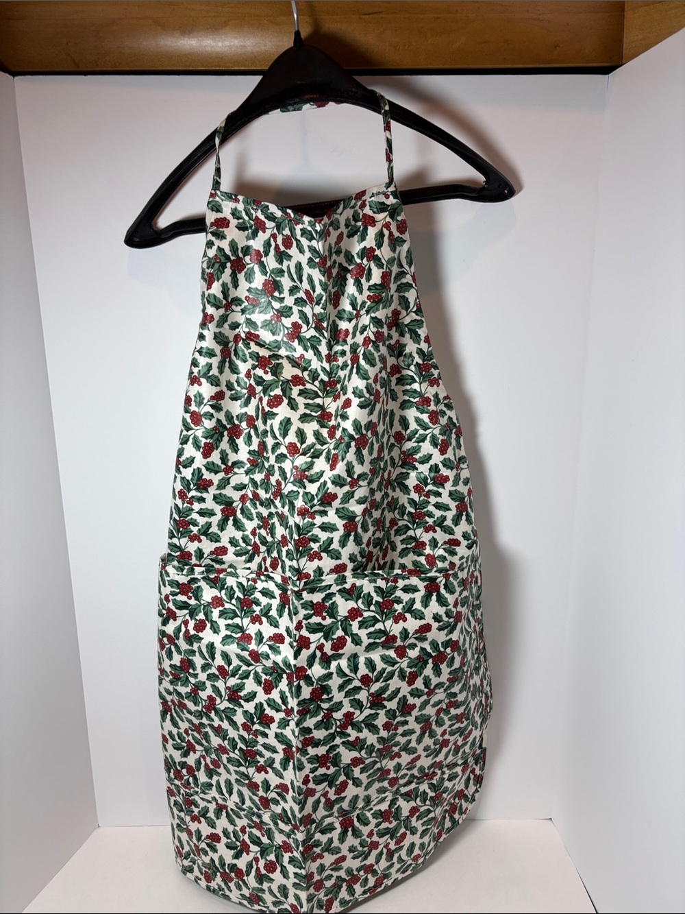 Adult holiday apron in Red and Green.